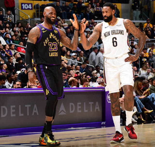 开云体育网站入口-轰21+7+7延续纪录！41岁勒布朗助湖人取三连胜 放弃刷分一幕显格局|詹姆斯|鹈鹕|东契奇|新奥尔良鹈鹕队|勒布朗-詹姆斯_新浪体育_新浪新闻